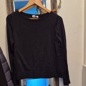 GAP Classic Black Knit Sweater